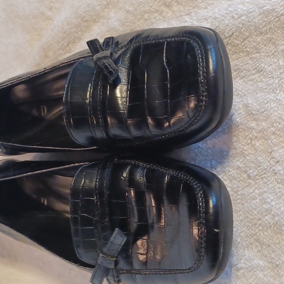 Michelle D black slip on shoes women's size 8 - Picture 2 of 4